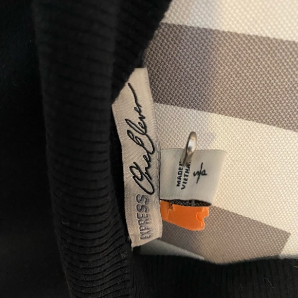 Top - Picture 4 of 4